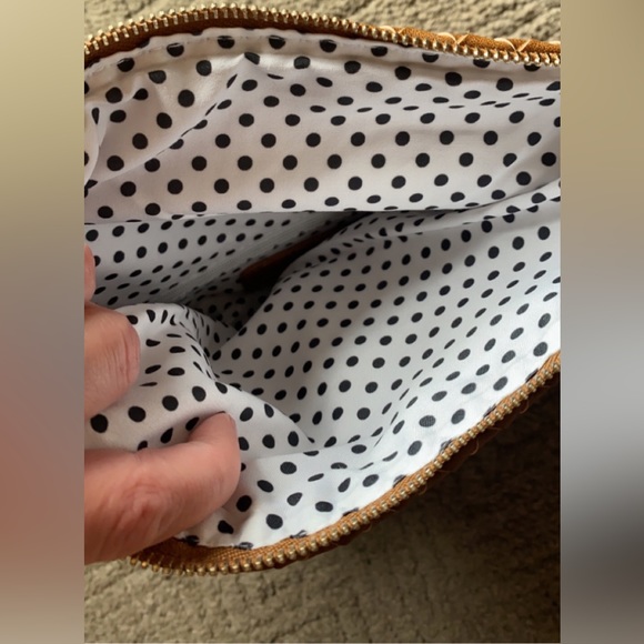 Clutch - Picture 2 of 2